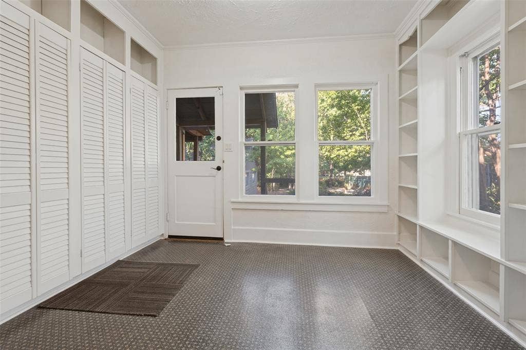 215 S O'Connor Road, Irving, TX 75060 215 S O'Connor Road, Irving, TX 75060