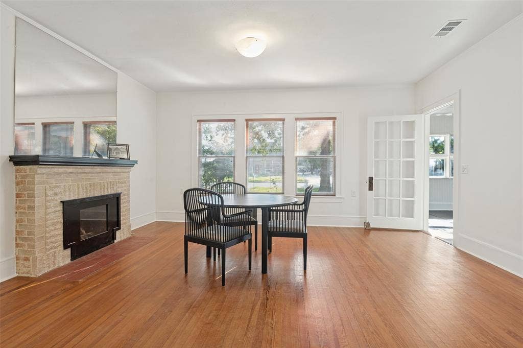 215 S O'Connor Road, Irving, TX 75060 215 S O'Connor Road, Irving, TX 75060
