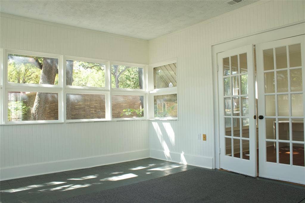 215 S O'Connor Road, Irving, TX 75060 215 S O'Connor Road, Irving, TX 75060
