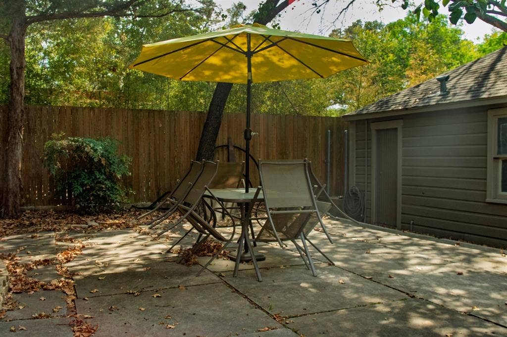 215 S O'Connor Road, Irving, TX 75060 215 S O'Connor Road, Irving, TX 75060