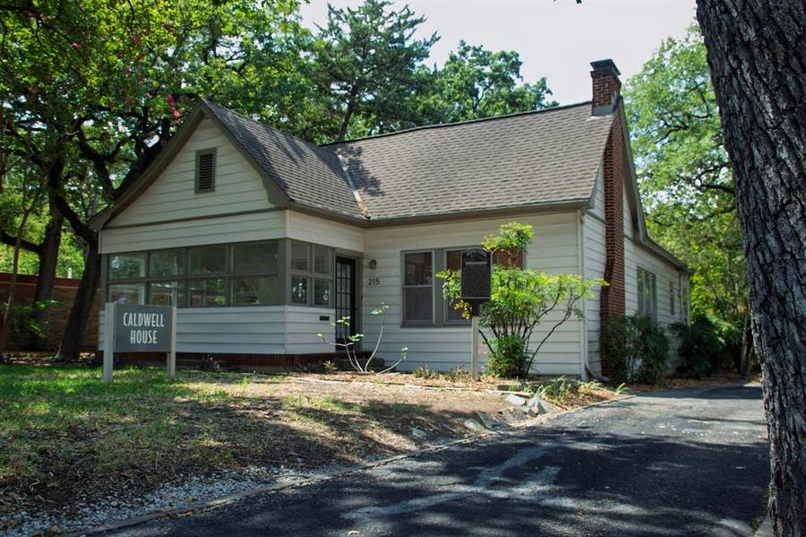 Property photo for 215 S O'Connor Road, Irving, TX