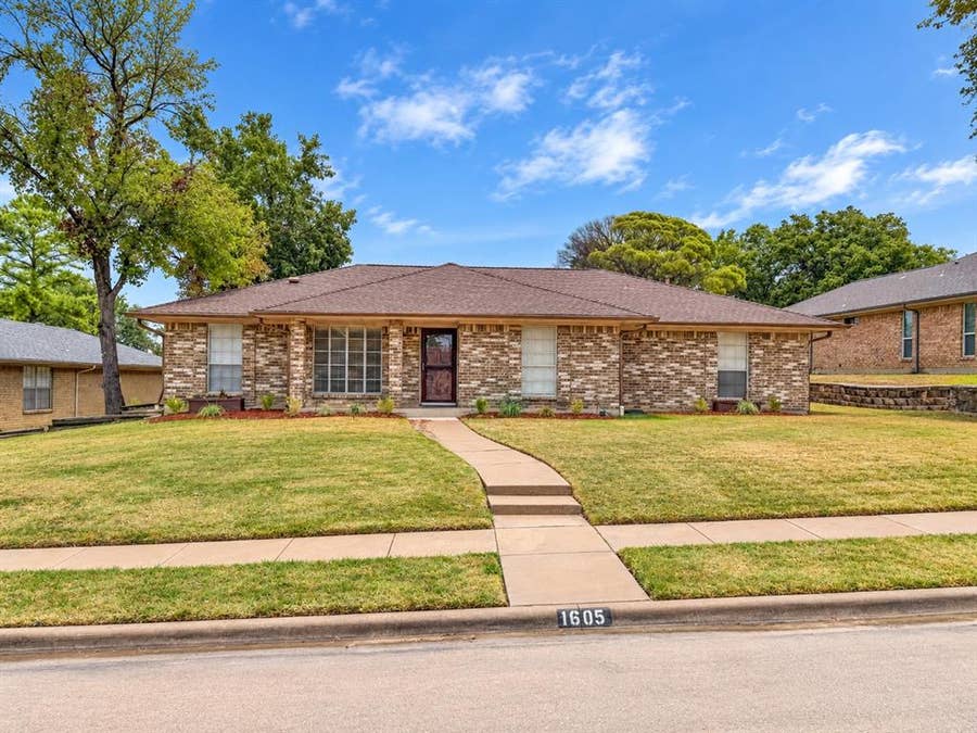 Property photo for 1605 Brighton Drive, Carrollton, TX