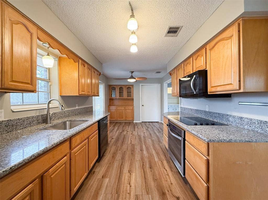 1605 Brighton Drive, Carrollton, TX 75007