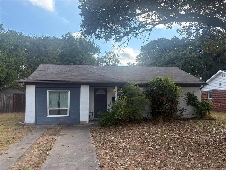 Property photo for 800 Lynda Drive, River Oaks, TX