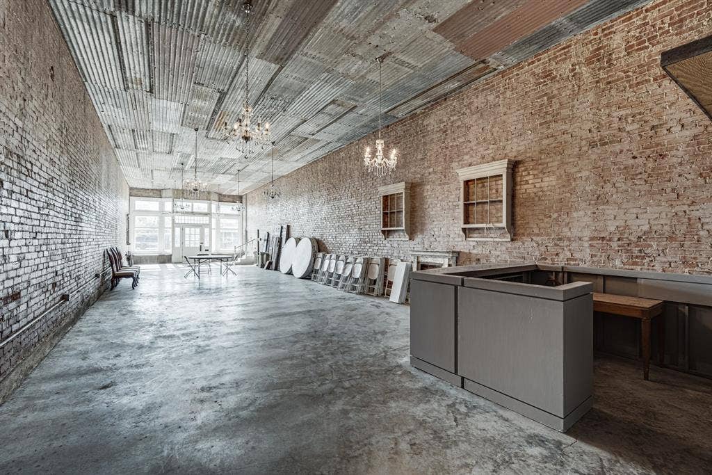 102 / 104 S Main Street, Milford, TX 76670 104 S Main