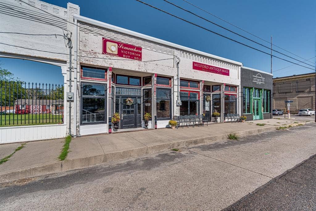 102 / 104 S Main Street, Milford, TX 76670 102 / 104 S Main Street, Milford, TX 76670