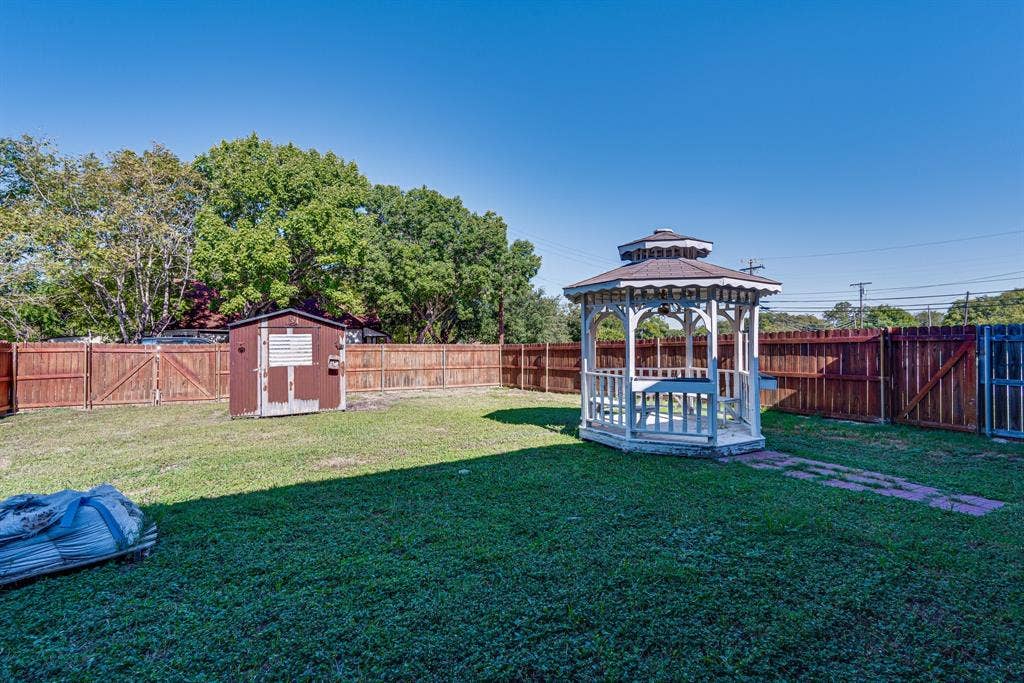 102 / 104 S Main Street, Milford, TX 76670 102 / 104 S Main Street, Milford, TX 76670