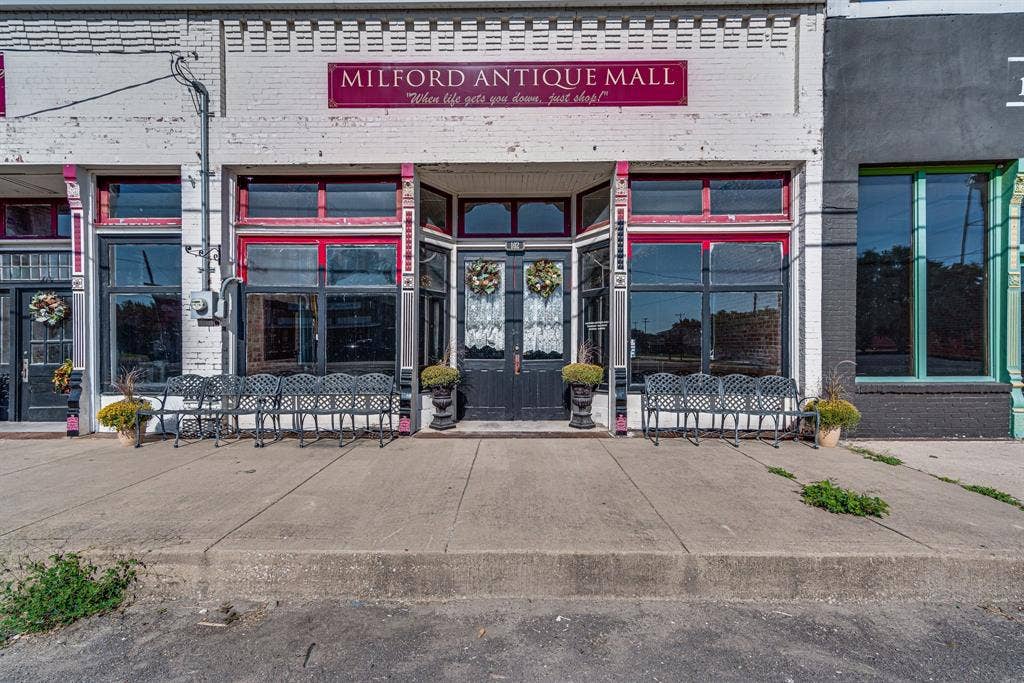 102 / 104 S Main Street, Milford, TX 76670 102 / 104 S Main Street, Milford, TX 76670