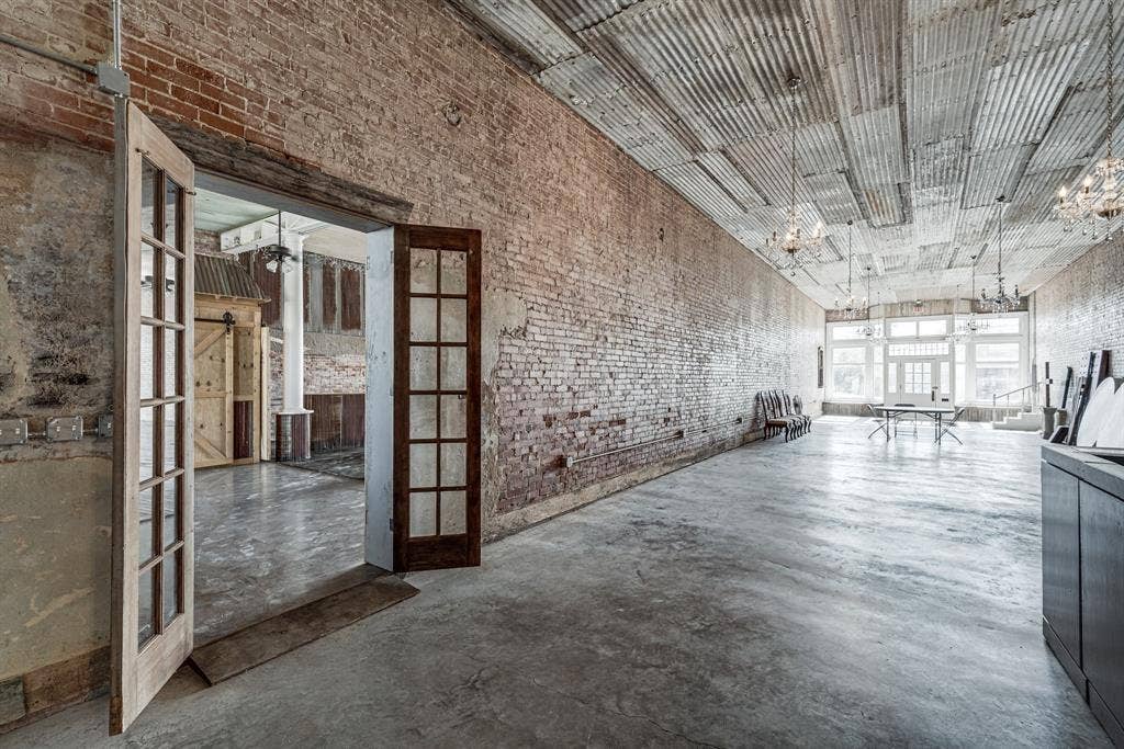 102 / 104 S Main Street, Milford, TX 76670 102 / 104 S Main Street, Milford, TX 76670