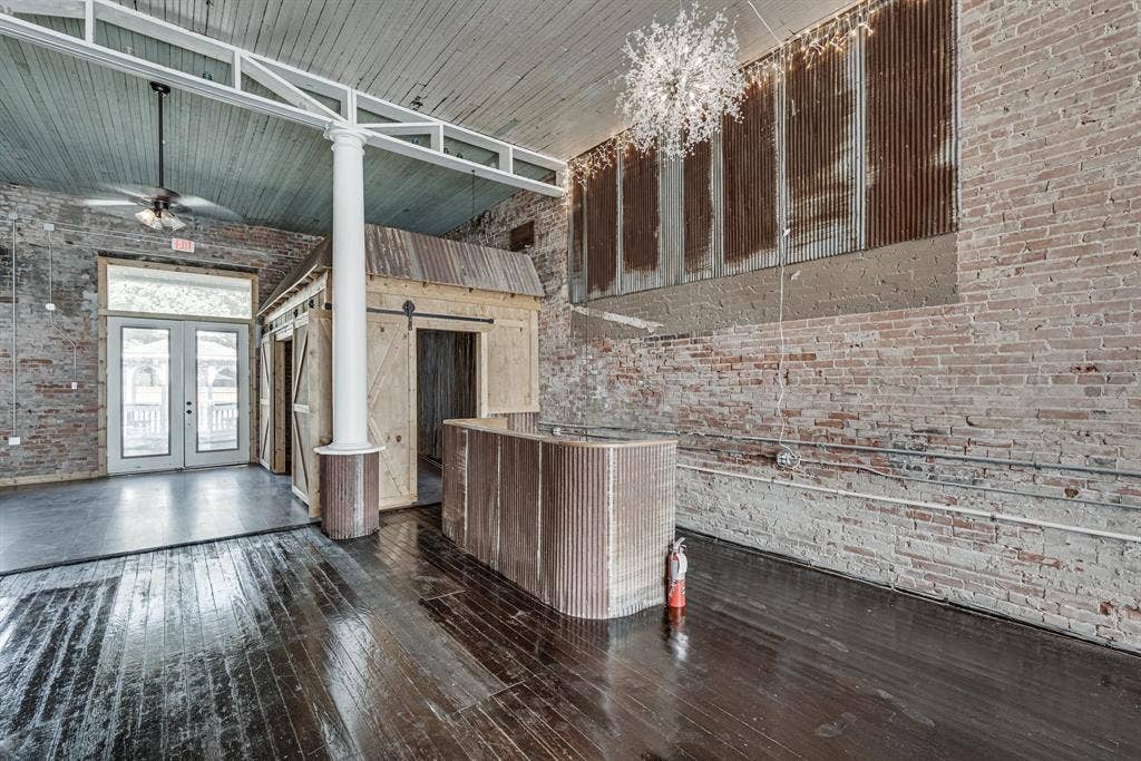102 / 104 S Main Street, Milford, TX 76670 102 / 104 S Main Street, Milford, TX 76670