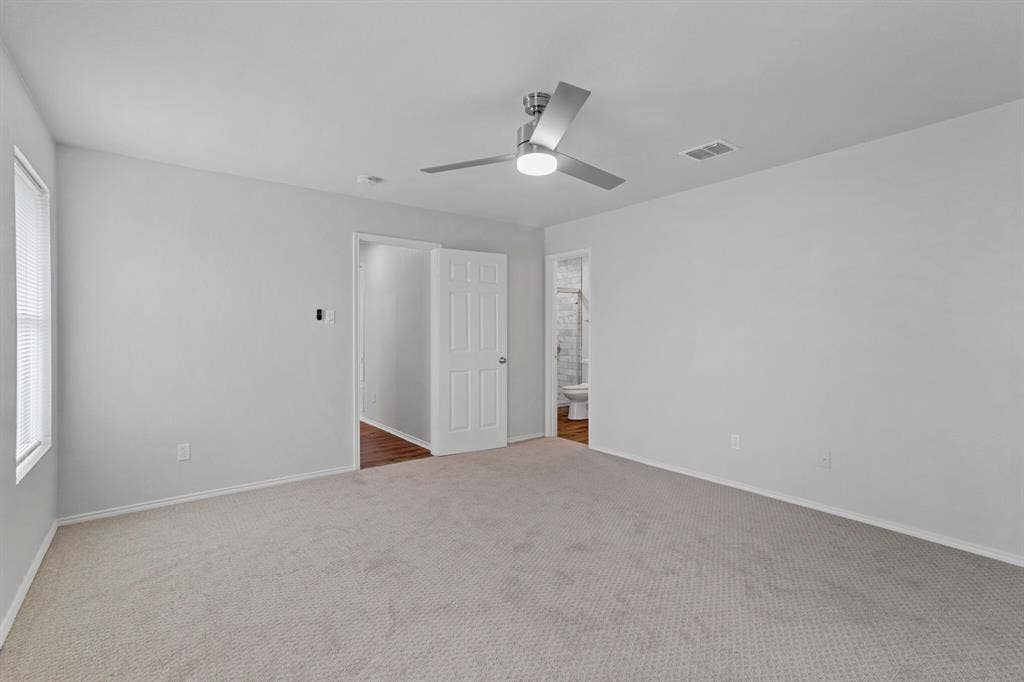 932 Poncho Lane, Fort Worth, TX 76052