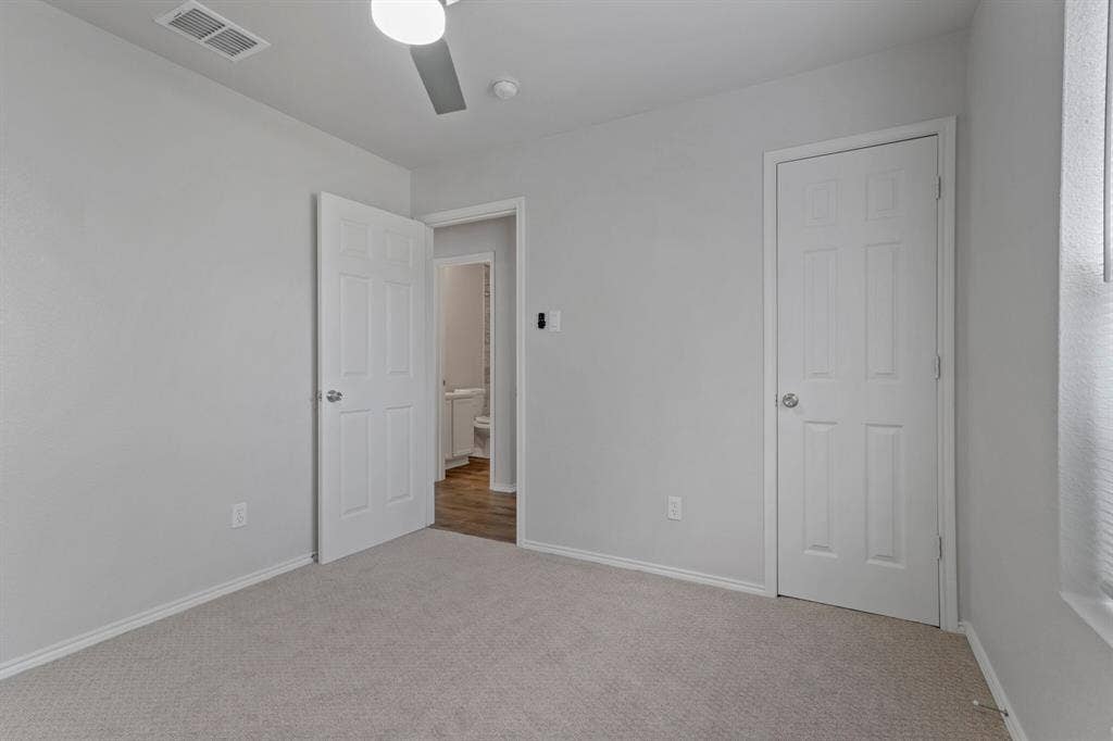932 Poncho Lane, Fort Worth, TX 76052