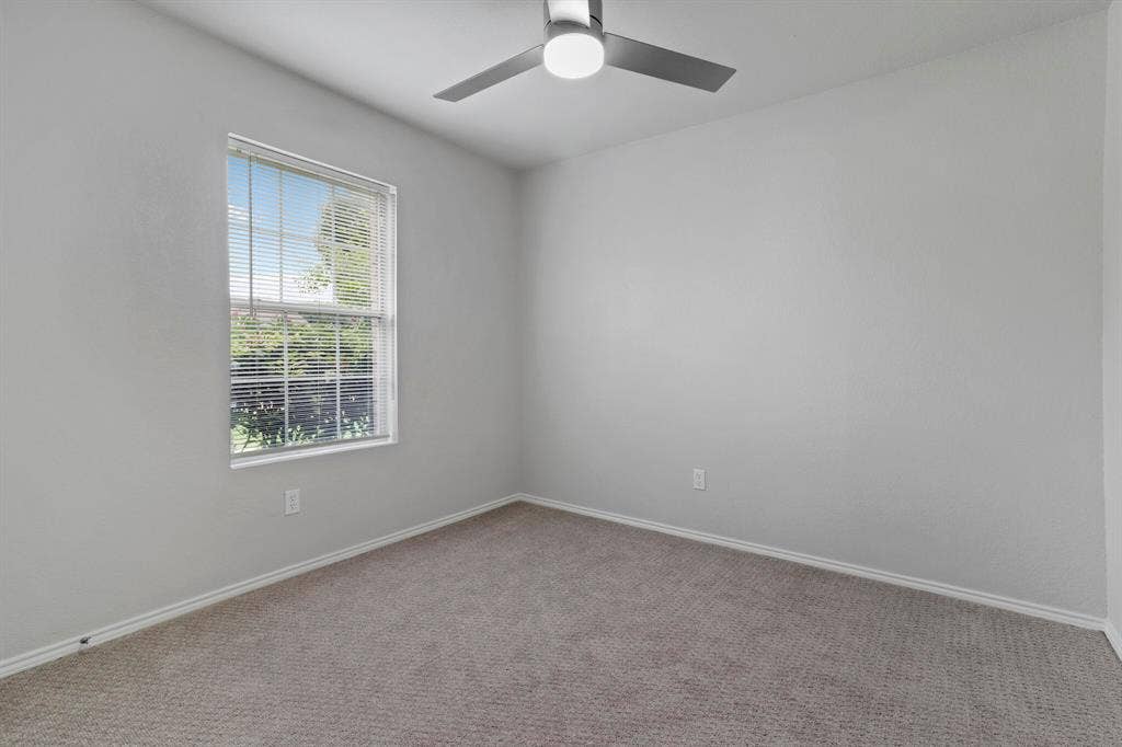932 Poncho Lane, Fort Worth, TX 76052