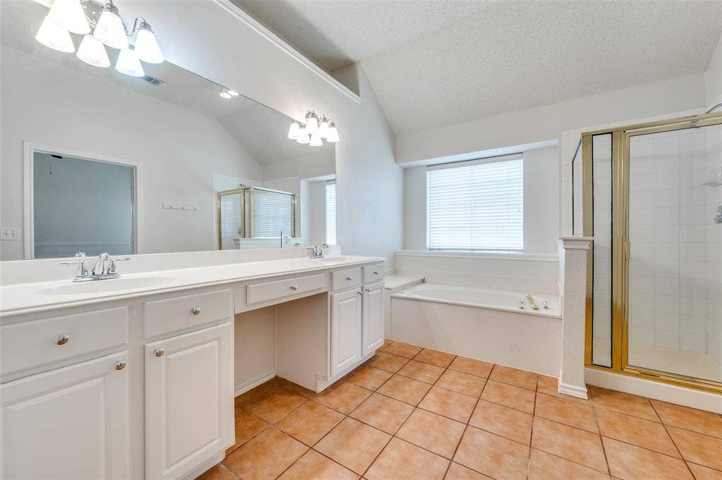 10121 Cambridge Drive, Frisco, TX 75035 10121 Cambridge Drive, Frisco, TX 75035