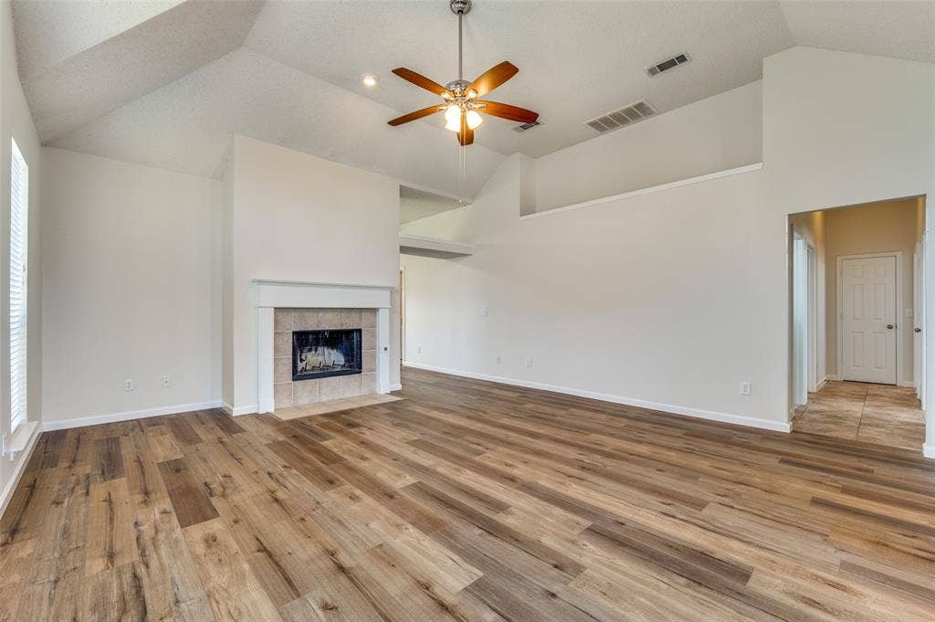 10121 Cambridge Drive, Frisco, TX 75035 10121 Cambridge Drive, Frisco, TX 75035