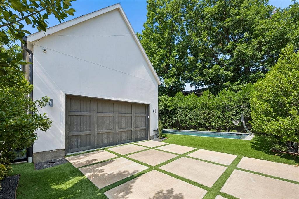 4437 Grassmere Lane, University Park, TX 75205 4437 Grassmere Ln - Tom Hughes Team