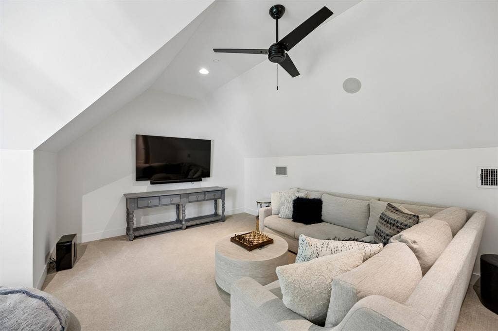 4437 Grassmere Lane, University Park, TX 75205 4437 Grassmere Ln - Tom Hughes Team