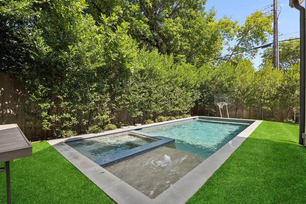 4437 Grassmere Lane, University Park, TX 75205 4437 Grassmere Ln - Tom Hughes Team