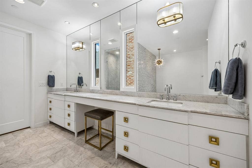 4437 Grassmere Lane, University Park, TX 75205 4437 Grassmere Ln - Tom Hughes Team