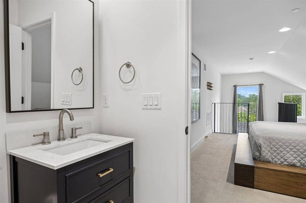 4437 Grassmere Lane, University Park, TX 75205 4437 Grassmere Ln - Tom Hughes Team