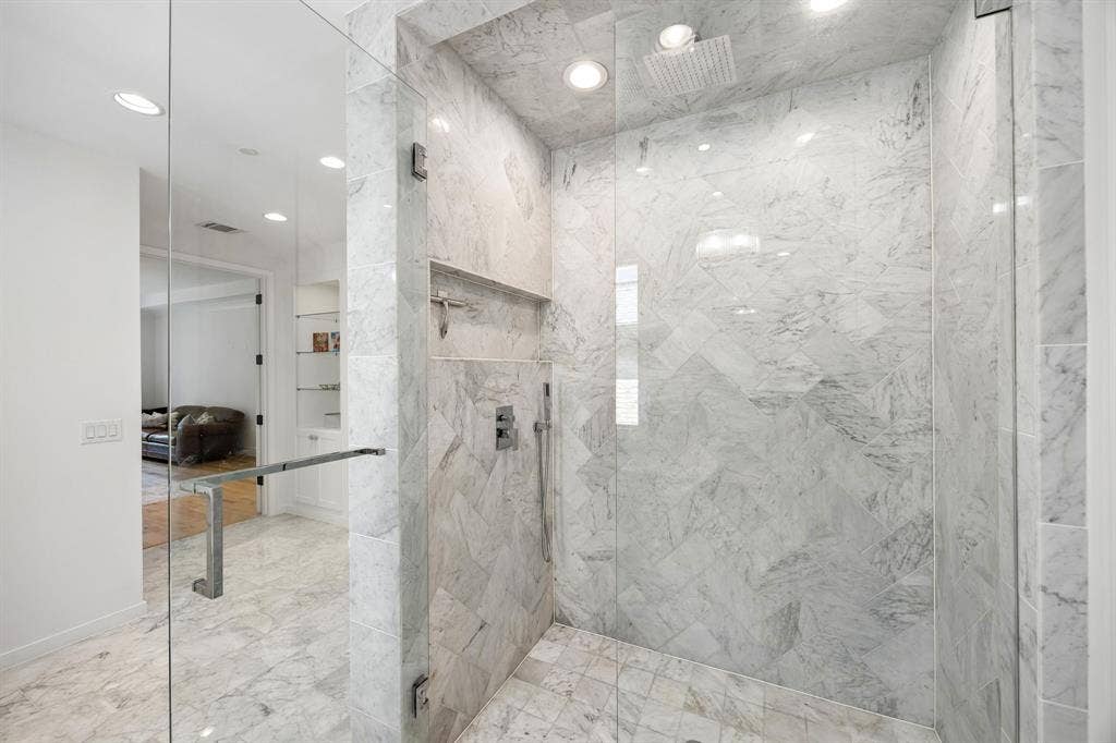 4437 Grassmere Lane, University Park, TX 75205 4437 Grassmere Ln - Tom Hughes Team