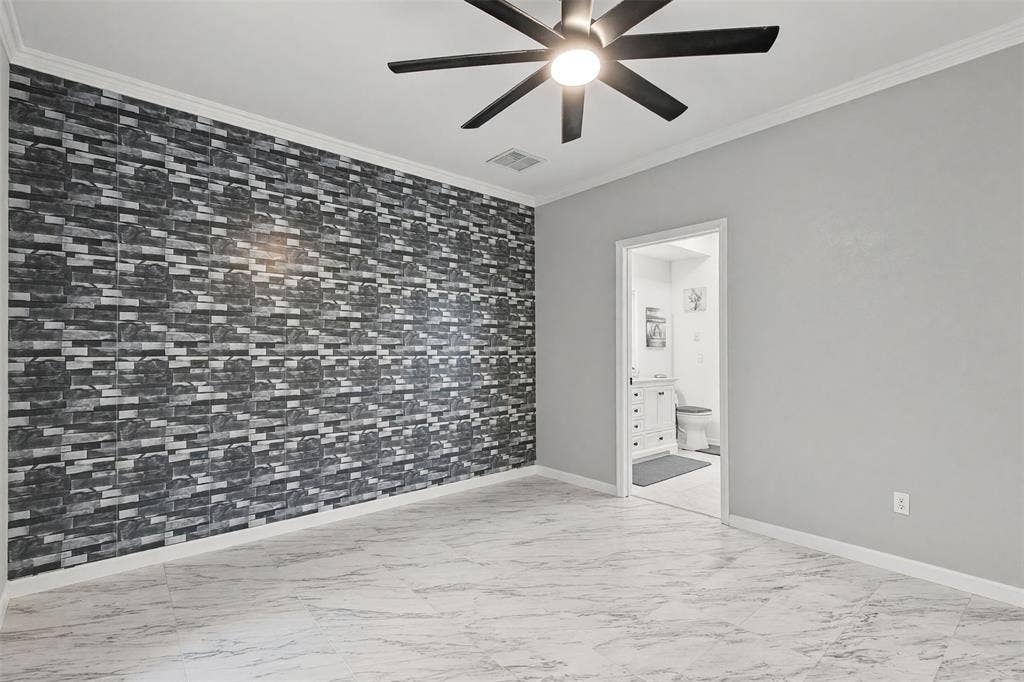 3825 Branch Hollow Circle, Carrollton, TX 75007 Digitally removed furnishings to show floors and space
