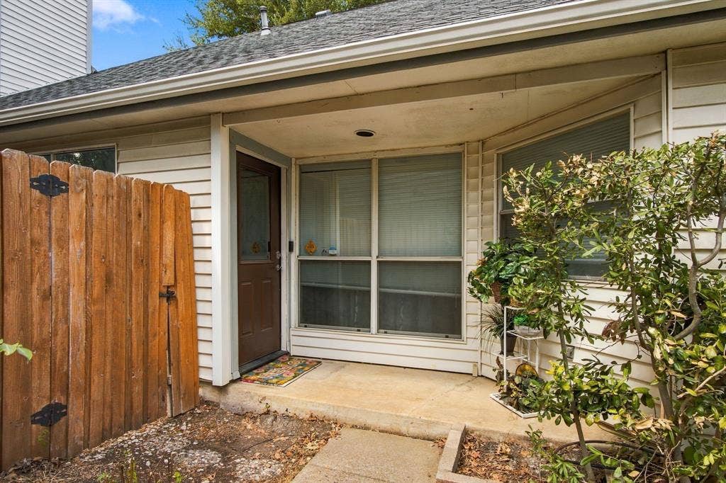 3825 Branch Hollow Circle, Carrollton, TX 75007 3825 Branch Hollow Circle, Carrollton, TX 75007