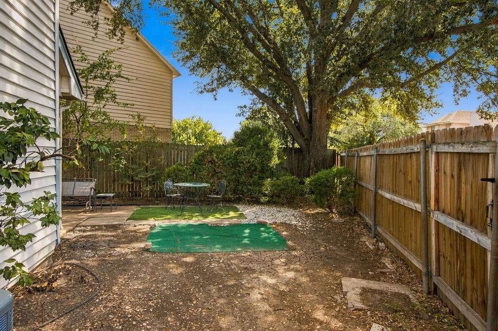 3825 Branch Hollow Circle, Carrollton, TX 75007 3825 Branch Hollow Circle, Carrollton, TX 75007