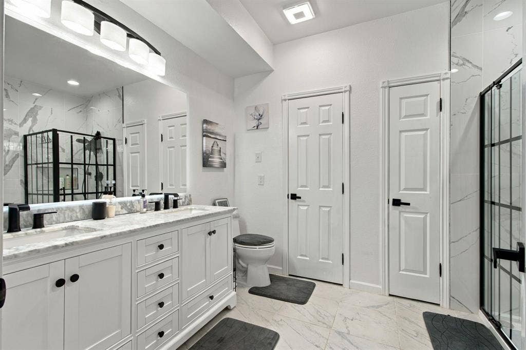 3825 Branch Hollow Circle, Carrollton, TX 75007 3825 Branch Hollow Circle, Carrollton, TX 75007