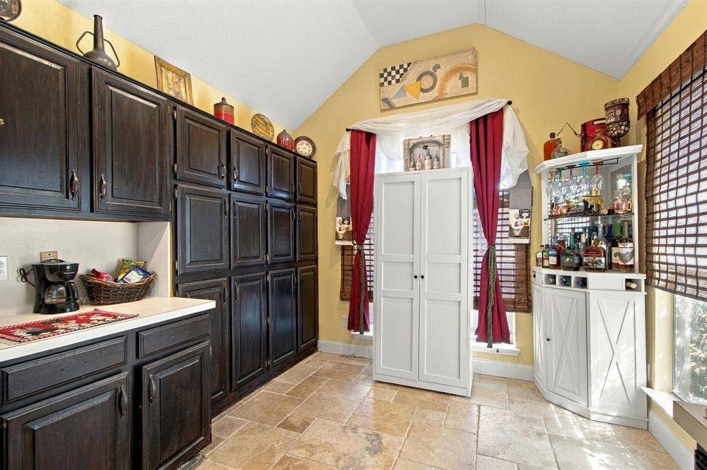 3825 Branch Hollow Circle, Carrollton, TX 75007 3825 Branch Hollow Circle, Carrollton, TX 75007