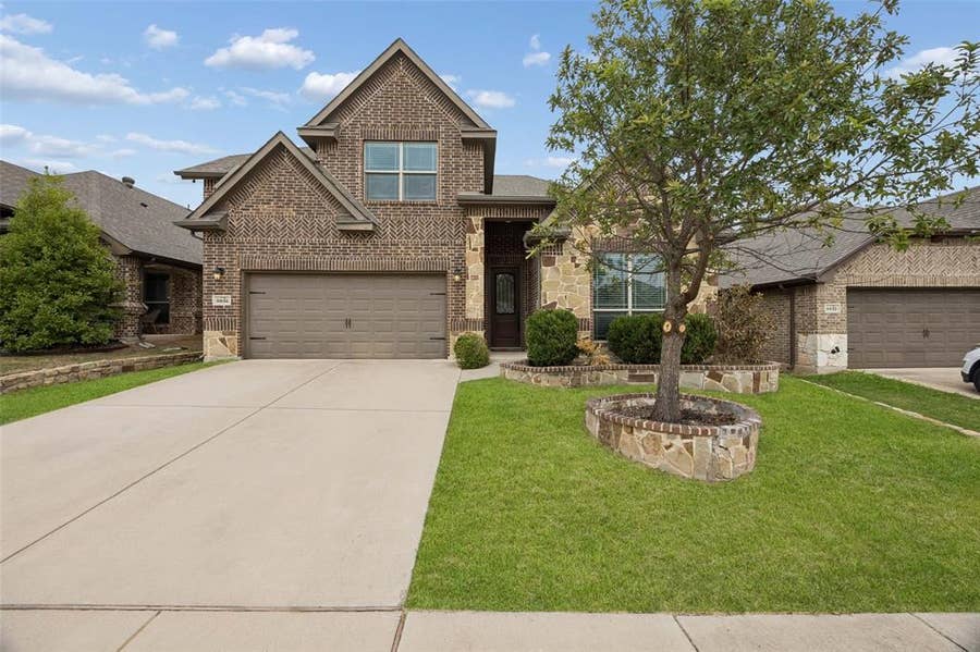Property photo for 5936 Dunnlevy Drive, Fort Worth, TX