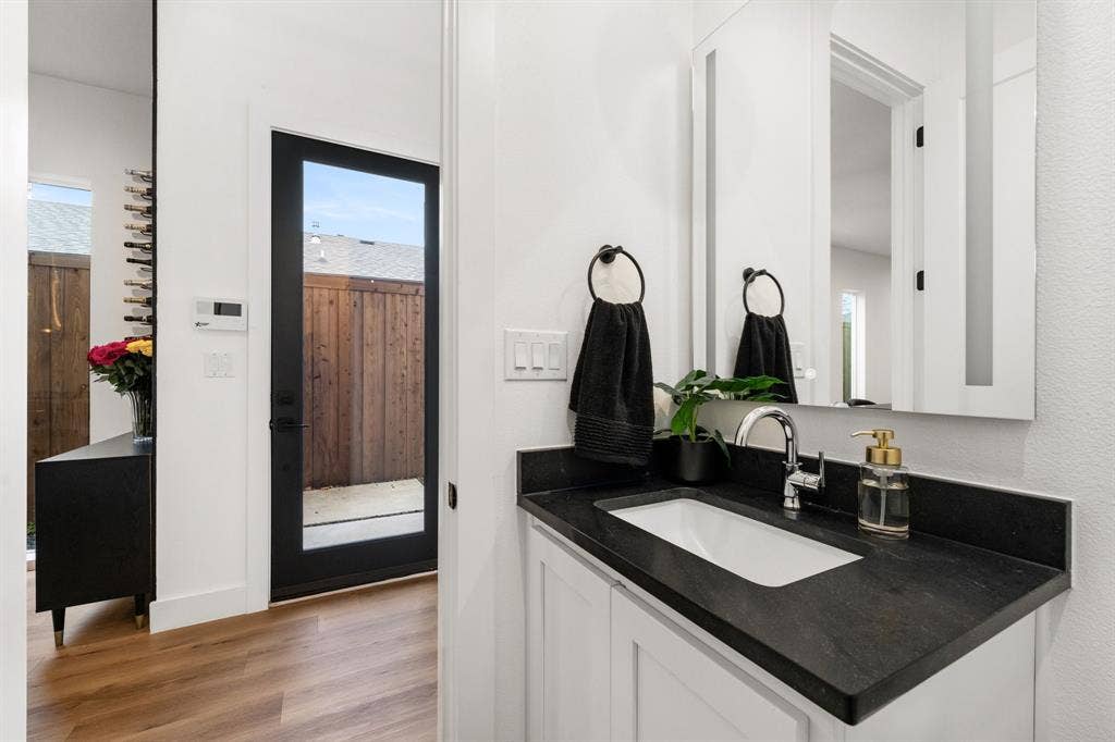 1101 Martinique Avenue, Dallas, TX 75223 1101 Martinique Avenue, Dallas, TX 75223