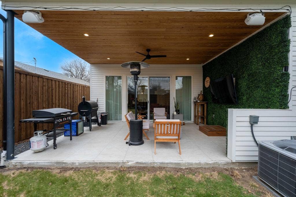 1101 Martinique Avenue, Dallas, TX 75223 1101 Martinique Avenue, Dallas, TX 75223