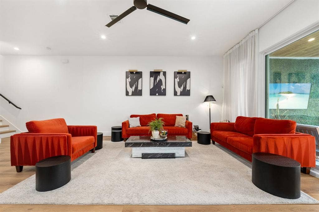 1101 Martinique Avenue, Dallas, TX 75223 1101 Martinique Avenue, Dallas, TX 75223