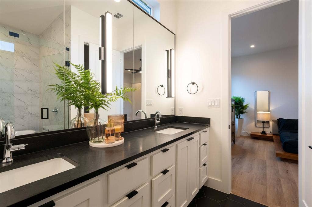 1101 Martinique Avenue, Dallas, TX 75223 1101 Martinique Avenue, Dallas, TX 75223