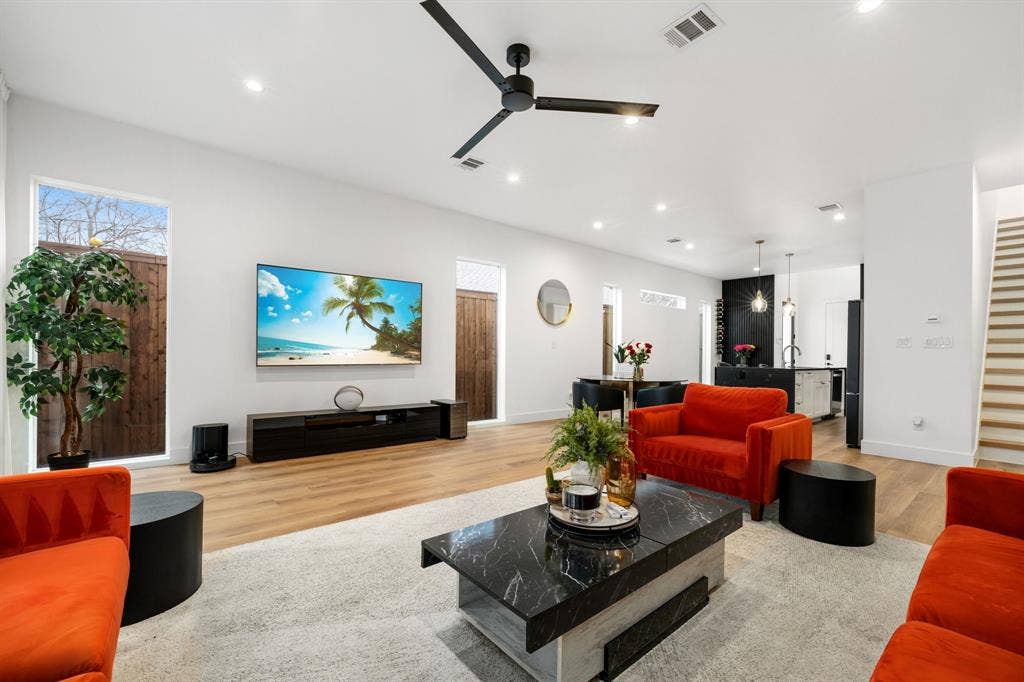 1101 Martinique Avenue, Dallas, TX 75223 1101 Martinique Avenue, Dallas, TX 75223