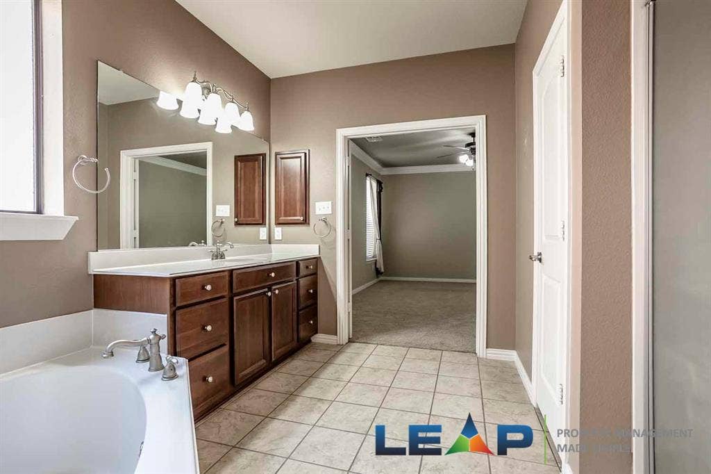 11178 Monarch Drive, Frisco, TX 75033 11178 Monarch Drive, Frisco, TX 75033