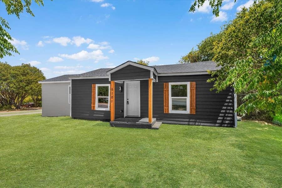 Property photo for 5101 Miller Avenue, Fort Worth, TX