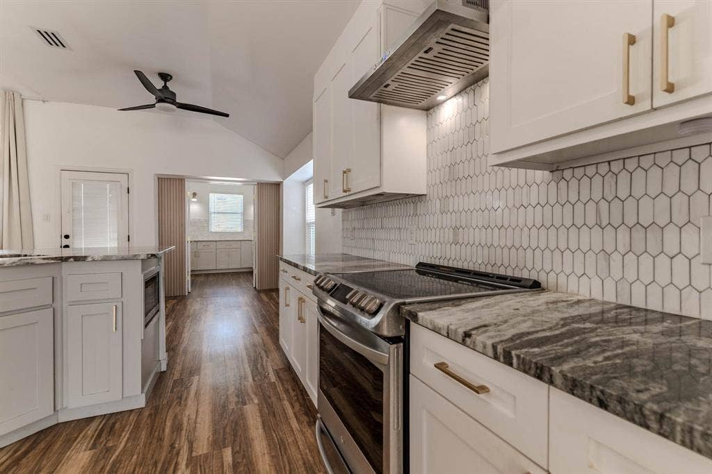 609 Bristlecone Drive, Arlington, TX 76018 609 Bristlecone Drive, Arlington, TX 76018