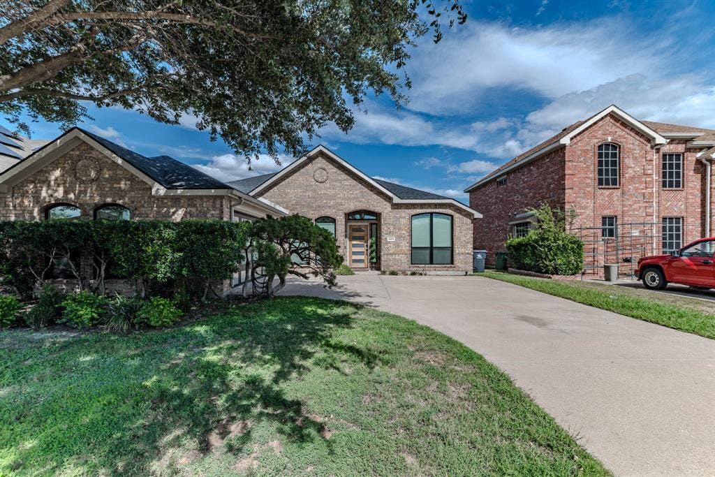 609 Bristlecone Drive, Arlington, TX 76018 609 Bristlecone Drive, Arlington, TX 76018