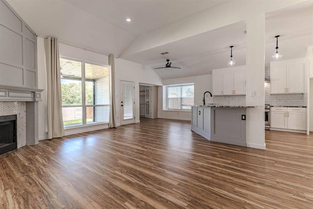 609 Bristlecone Drive, Arlington, TX 76018 609 Bristlecone Drive, Arlington, TX 76018