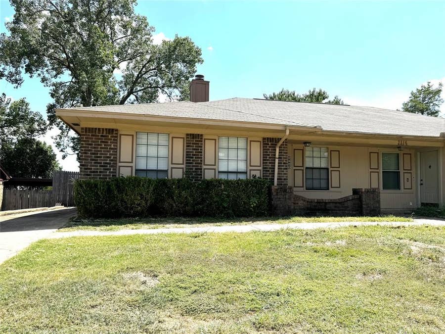Property photo for 2320 Chestnut Way, Bedford, TX