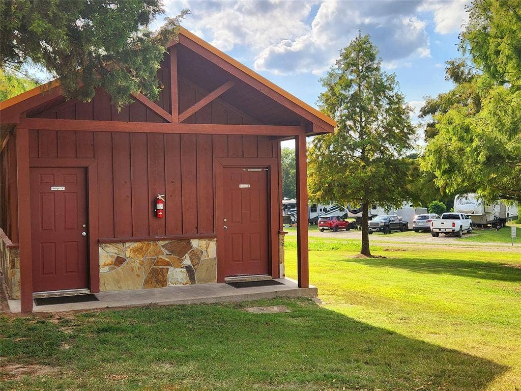 Lot 125 Clear View Court, Athens, TX 75752 RV campground for owners and their guests.