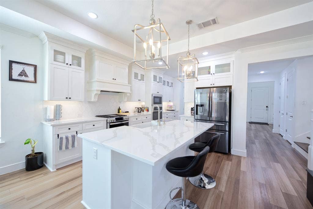 4312 Hollandwood Drive, McKinney, TX 75071 4312 Hollandwood Drive, McKinney, TX 75071