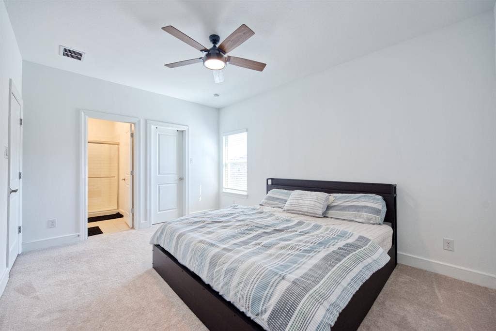 4312 Hollandwood Drive, McKinney, TX 75071 4312 Hollandwood Drive, McKinney, TX 75071