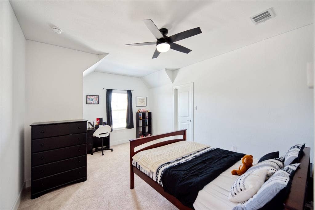 4312 Hollandwood Drive, McKinney, TX 75071 4312 Hollandwood Drive, McKinney, TX 75071
