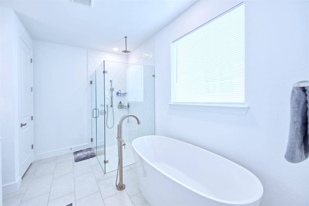 4312 Hollandwood Drive, McKinney, TX 75071 4312 Hollandwood Drive, McKinney, TX 75071