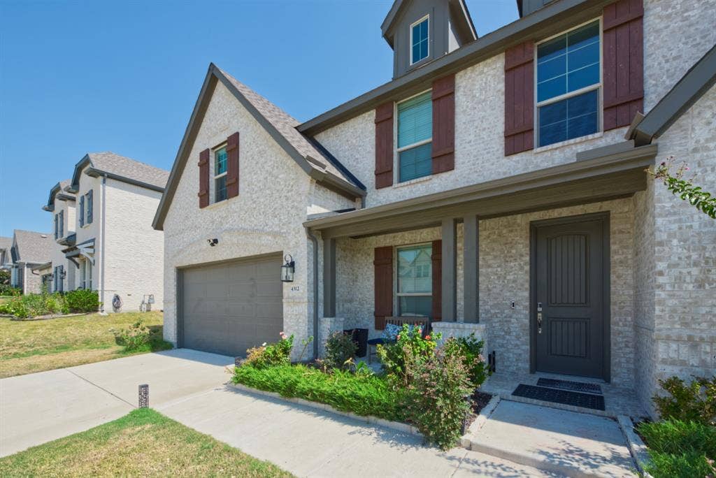 4312 Hollandwood Drive, McKinney, TX 75071 4312 Hollandwood Drive, McKinney, TX 75071