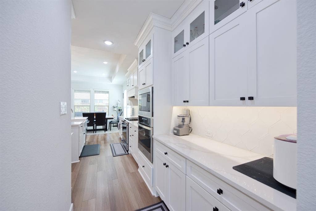 4312 Hollandwood Drive, McKinney, TX 75071 4312 Hollandwood Drive, McKinney, TX 75071
