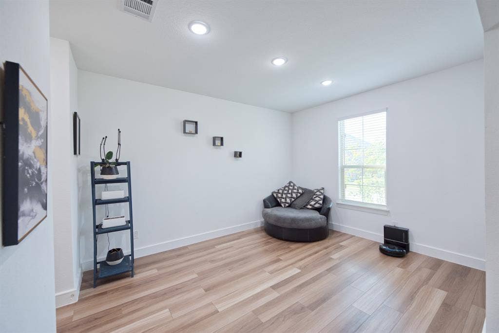 4312 Hollandwood Drive, McKinney, TX 75071 4312 Hollandwood Drive, McKinney, TX 75071